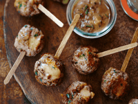 Photo de la Recette: Boulettes de Bœuf au Cheddar Perron à la Bière Noire