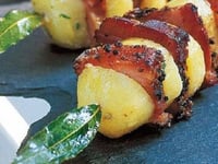 Photo de la Recette: Brochettes de Pommes de Terre au Lard