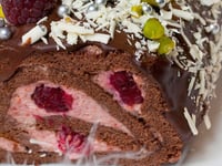 Photo de la Recette: Bûche Chocolat Framboises  ( Peu Coûteux )