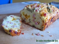 Photo de la Recette: CAKE AU JAMBON ET AUX OLIVES FARCIES