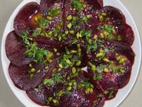 Photo de la Recette: Carpaccio de Betteraves Crapaudines aux Pistaches