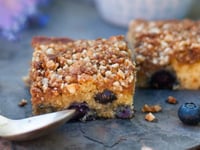 Photo de la Recette: Carrés aux Myrtilles et Noix de Cajou