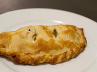 Photo de la Recette: CHAUSSONS À LA VIANDE – BUTTE PASTY DU MONTANA