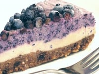 Photo de la Recette: Cheesecake Cru au Faux-mage aux Bleuets (myrtilles) sans gluten, sans produits laitiers