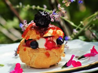 Photo de la Recette: Choux à la Crème et Fruits Rouges