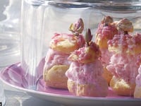 Photo de la Recette: Choux à la Crème Fraise-Rose