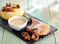 Photo de la Recette: Côte de Porc aux Champignons et Purée de Pommes de Terre