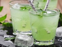 Photo de la Recette: Cocktail au Whisky, Thé Vert, Citron et Menthe