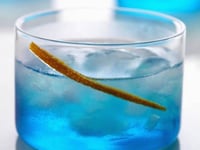 Photo de la Recette: Cocktail Vulcano au Champagne et Curaçao