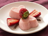 Photo de la Recette: Coeurs de Panna Cotta à la Fraise