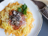 Photo de la Recette: Courge Spaghetti à la Sauce Marinara et aux Champignons