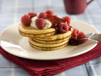 Photo de la Recette: Crêpes « dollar en argent » à la Sauce aux Framboises