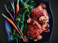 Photo de la Recette: Cuisses de Poulet Braisées avec Brocoli Chinois Parfaites pour Deux