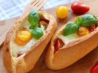 Photo de la Recette: Egg Boat ou Oeuf Cocotte Cuit dans un Pain