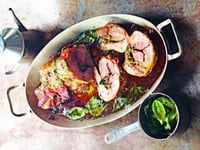 Photo de la Recette: Épaule D'agneau Roulée au Pesto