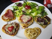 Photo de la Recette: Farandole de Minis Pizza en ♥♥♥