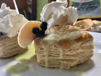 Photo de la Recette: Feuilleté Citron-Lime Fruits et Crème Fouettée