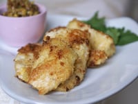 Photo de la Recette: Filets de Dinde Panée à la Noisette, Dip de Moutarde à L'ancienne {sans gluten ni lait}