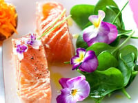 Photo de la Recette: Filets de Saumon aux Fleurs