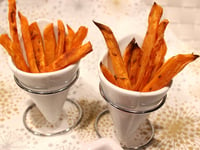 Photo de la Recette: FRITES DE PATATES DOUCES AVEC MAYONNAISE BBQ