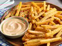 Photo de la Recette: Frites de Rutabaga Cuites à la Friteuse à Air Chaud avec Mayonnaise à la Lime et au Piment Chipotle
