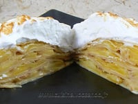 Photo de la Recette: Gâteau de Crêpes aux Pommes Caramel Beurre Salé et Meringue Italienne