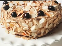 Photo de la Recette: Gâteau Étagé au Café et aux Amandes