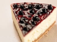 Photo de la Recette: Gâteau au Fromage au Miel et Compote de Bleuets