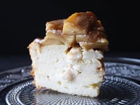 Photo de la Recette: GÂTEAU AU FROMAGE BLANC AUX POMMES ET CARAMEL