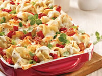 Photo de la Recette: Gratin de Tortellinis au Bacon et Oignons Verts, Sauce au Fromage