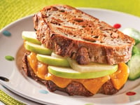 Photo de la Recette: Grilled Cheese aux deux Fromages et Pomme