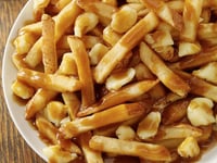 Photo de la Recette: LA MEILLEURE SAUCE À POUTINE