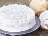Photo de la Recette: LAYER CAKE CHOCOLAT BLANC ET NOIX DE COCO