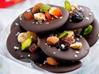 Photo de la Recette: MENDIANTS AU CHOCOLAT