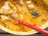 Photo de la Recette: Moqueca (mijoté de fruits de mer de tomates de coriandre et de lait de coco)