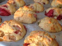Photo de la Recette: Muffins à la Fraise et à la Rhubarbe