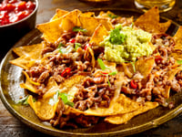 Photo de la Recette: Nachos au Bœuf, Guacamole et Cheddar Fondu