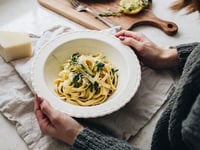 Photo de la Recette: PÂTES À L’HUILE D’OLIVE INFUSÉE AUX CHAMPIGNONS SÉCHÉS, À L’AIL & AU CITRON