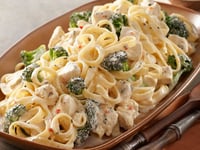 Photo de la Recette: Pâtes Alfredo Faciles au Poulet et au Brocoli