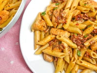 Photo de la Recette: Pâtes au Poulet Cajun et Tomates Séchées