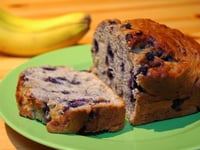 Photo de la Recette: Pain aux Bananes et aux Bleuets Faible en Gras