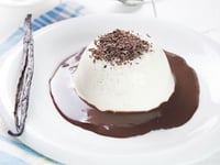 Photo de la Recette: Panna Cotta au Chocolat Blanc Coulis de Chocolat Noir