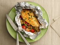 Photo de la Recette: Papillotes de Poulet au Miel et à la Sauce Sriracha