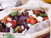 Photo de la Recette: Papillotes Végétariennes de Lentilles au Curry et Légumes à la Feta