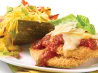 Photo de la Recette: PARMIGIANA DE BURGERS DE POITRINE DE POULET PANÉS CROUSTILLANTS SANS GLUTEN