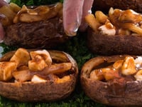 Photo de la Recette: Les Patates Farcies à la Poutine