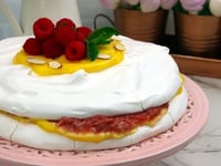 Photo de la Recette: Pavlova de Pâques au Citron et à la Rhubarbe