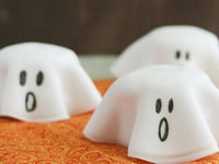 Photo de la Recette: Piles de Biscuits Fantômes de L’Halloween