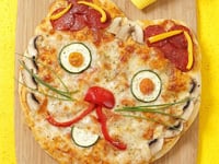 Photo de la Recette: Pizza aux Légumes en Forme de Chat