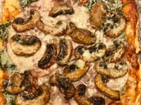 Photo de la Recette: Pizza Croûte Mince Champignons